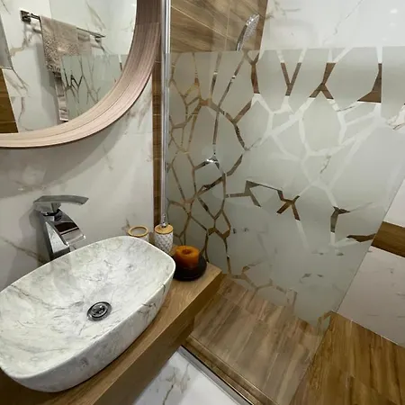 Boutique Bell Tower Apartment *